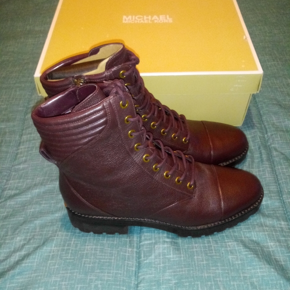 Michael Kors Bastian Lace-Up Boot - Picture 2 of 8